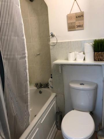 Lord Merit Guest Rooms In King'S Cross St Pancras لندن المظهر الخارجي الصورة
